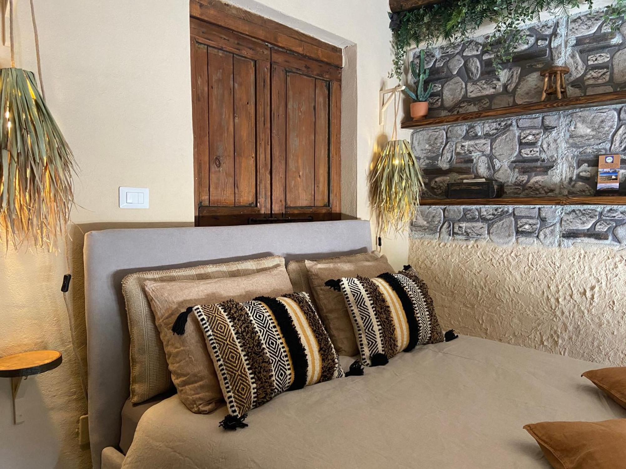 Bed And Adventure Tramontana Resort - Camera Vista Castilenti Eksteriør billede